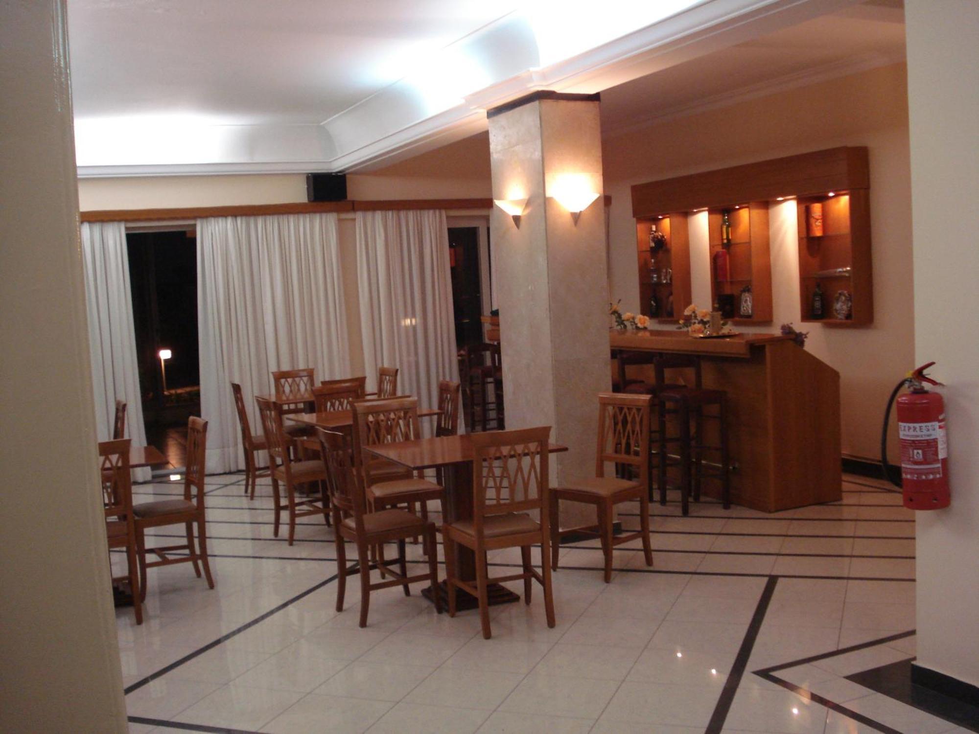 Hotel Cybele Pefki Atenas Exterior foto