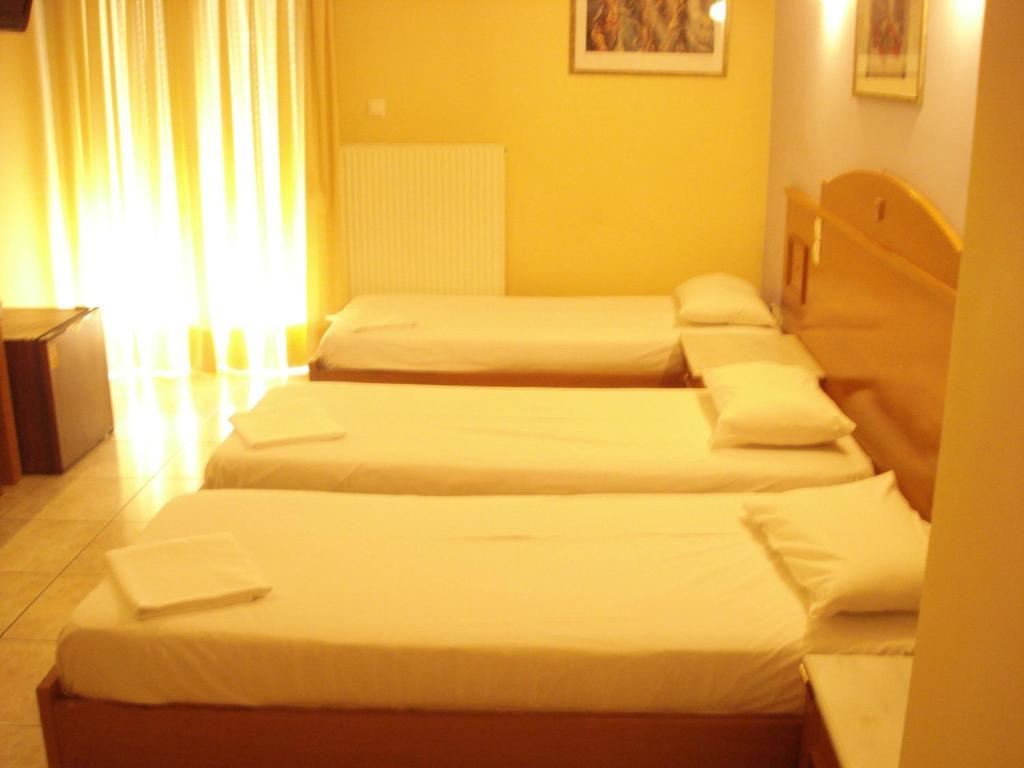Hotel Cybele Pefki Atenas Habitación foto